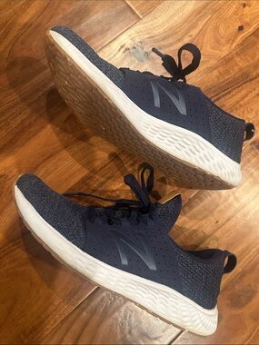 New Balance Fresh Foam Women’s Navy and White Knit Trainers